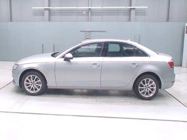 AUDI A4 2016