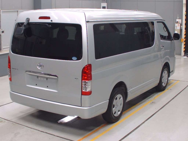 TOYOTA HIACE 2014