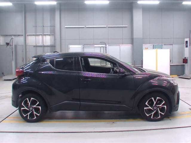 TOYOTA C-HR 2018