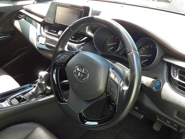 TOYOTA C-HR 2018