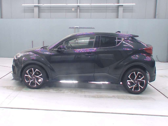 TOYOTA C-HR 2018
