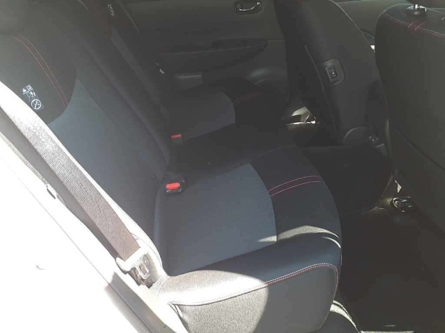 NISSAN LEAF 2021