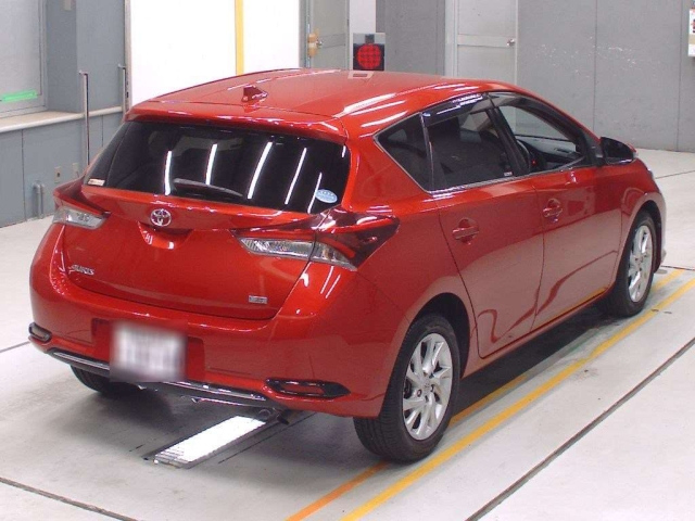 TOYOTA AURIS 2016