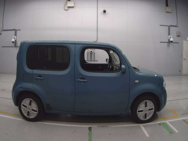 NISSAN CUBE 2010