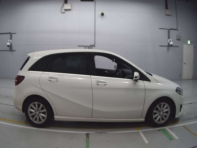 MERCEDES BENZ B CLASS 2016