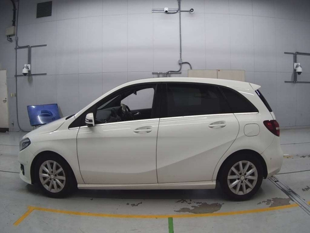 MERCEDES BENZ B CLASS 2016