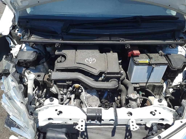 TOYOTA VITZ 2018