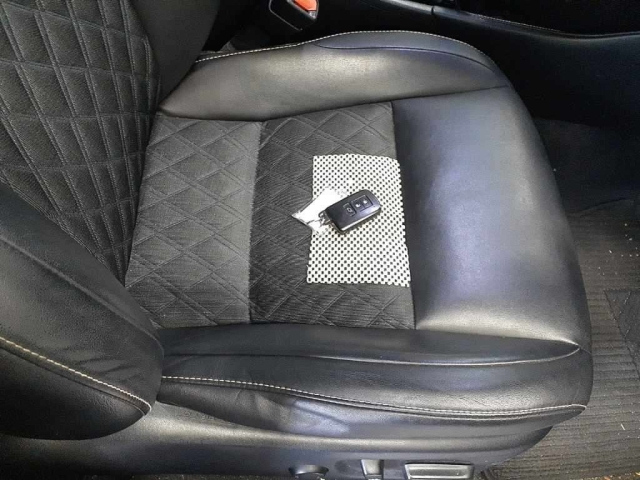 TOYOTA HARRIER 2014