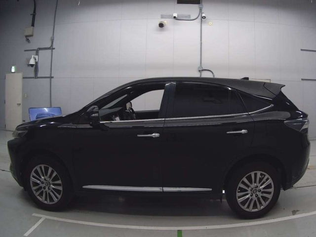 TOYOTA HARRIER 2014