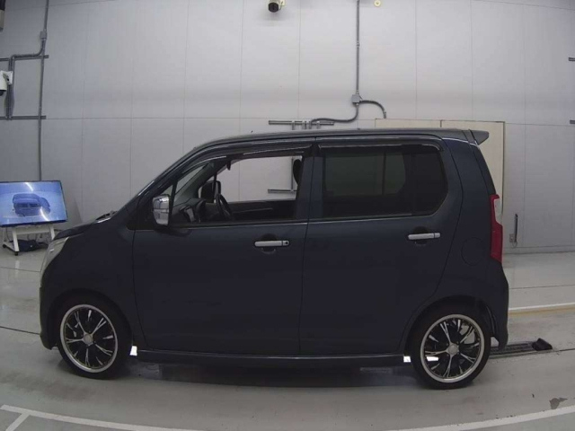 SUZUKI WAGON R 2013