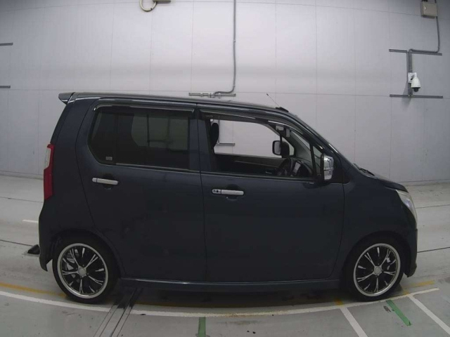 SUZUKI WAGON R 2013