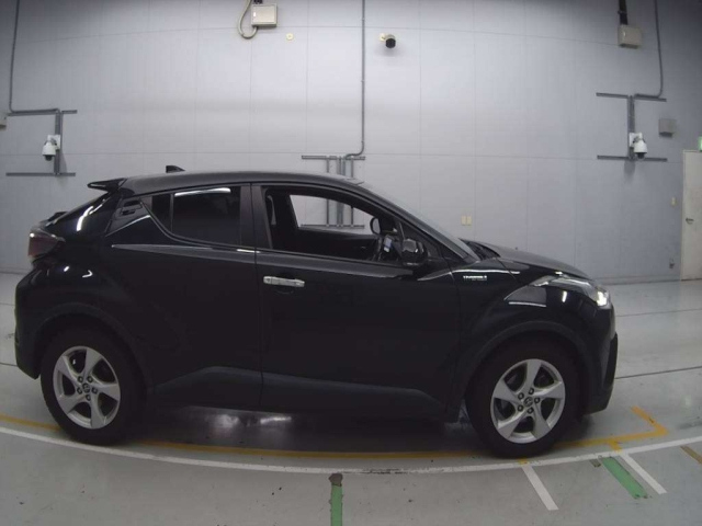 TOYOTA C-HR 2018