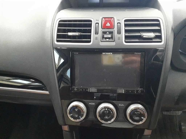 SUBARU FORESTER 2017