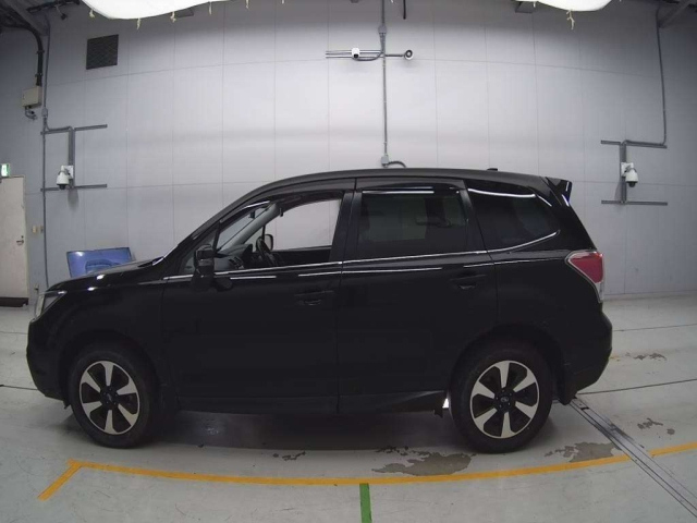 SUBARU FORESTER 2017