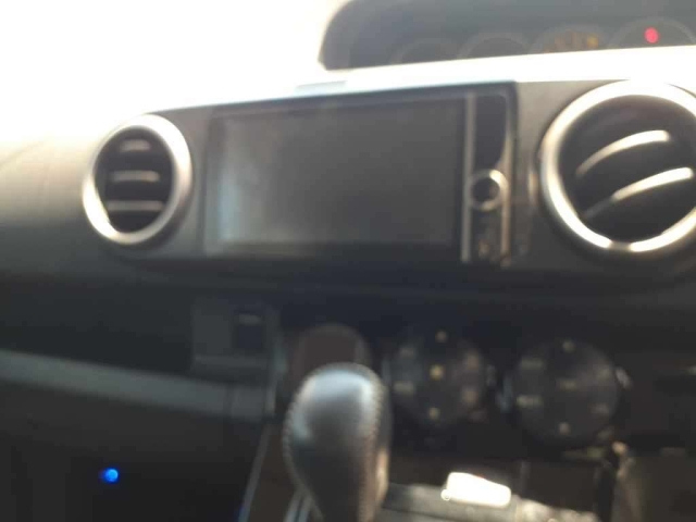 TOYOTA COROLLA RUMION 2012