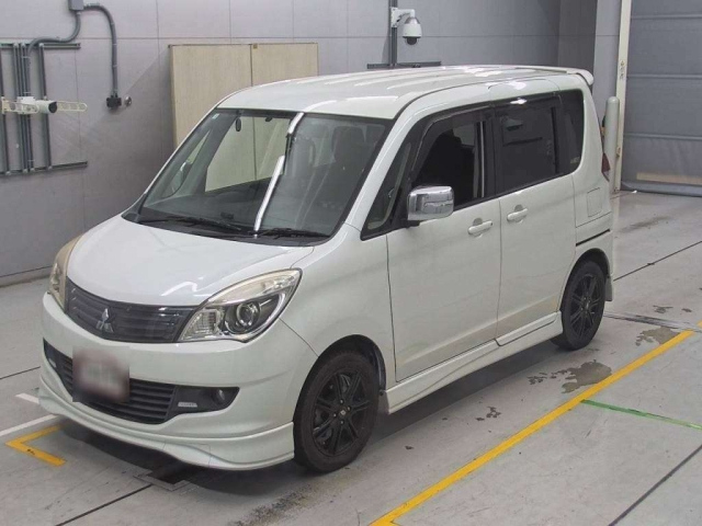 MITSUBISHI DELICA D2 2012