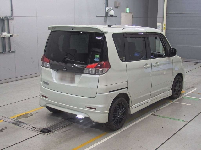 MITSUBISHI DELICA D2 2012