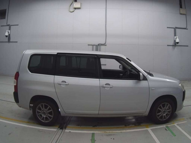 TOYOTA PROBOX 2017