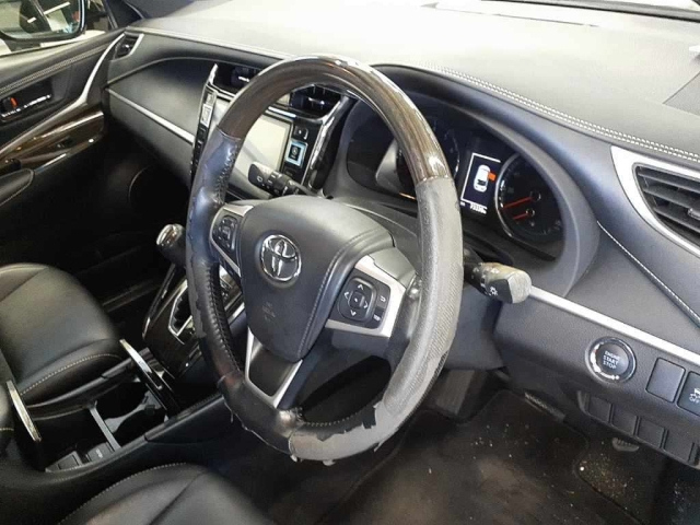 TOYOTA HARRIER 2014