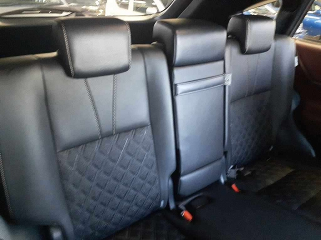 TOYOTA HARRIER 2019