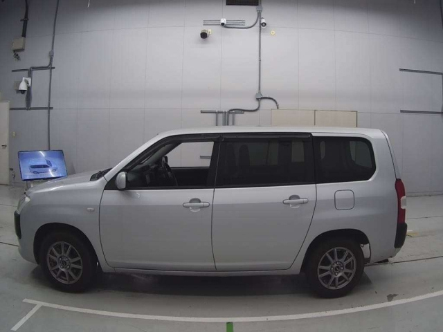 TOYOTA PROBOX 2017