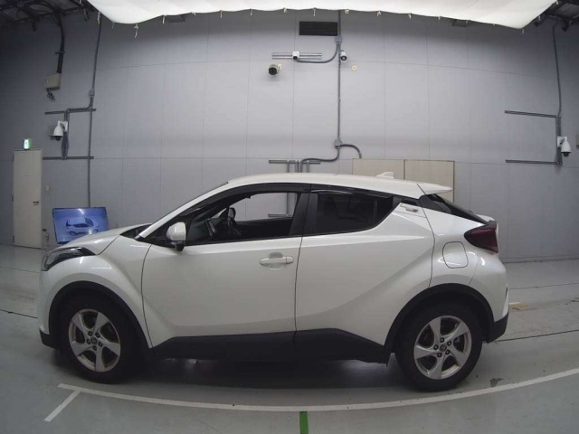 TOYOTA C-HR 2019