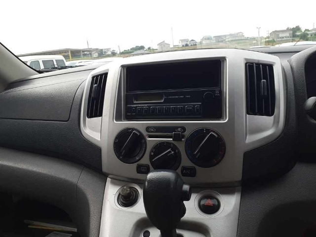 NISSAN NV200 2011