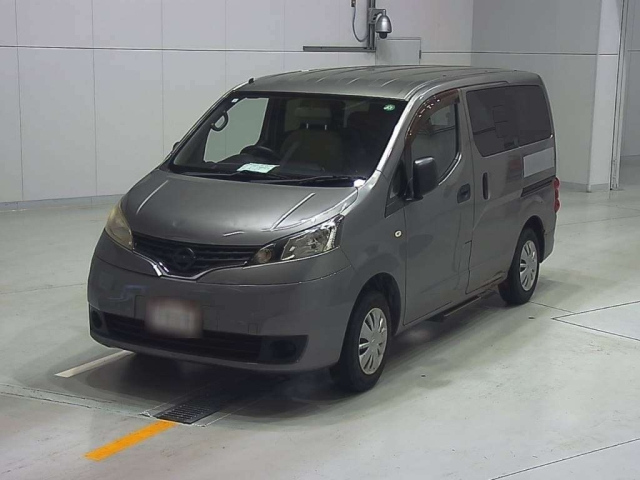 NISSAN NV200 2011