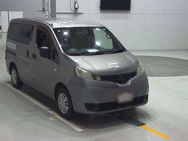NISSAN NV200 2011
