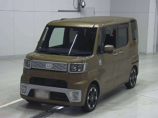 DAIHATSU WAKE 2015