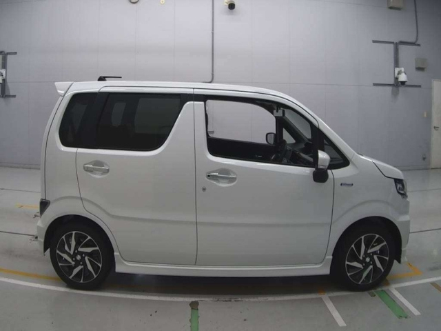 SUZUKI WAGON R 2025