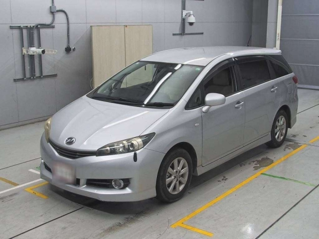 TOYOTA WISH 2009