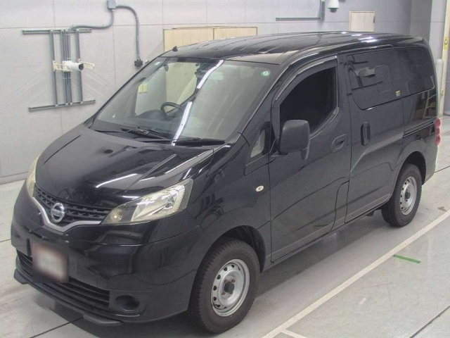 NISSAN NV200 2018