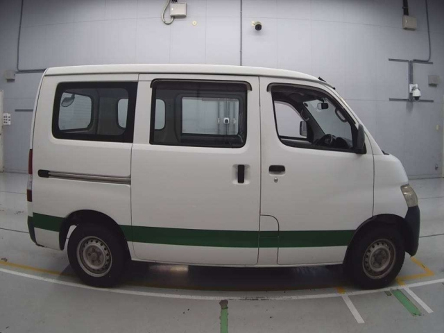 TOYOTA LITE ACE VAN 2015
