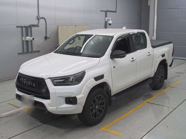 TOYOTA HILUX 2023