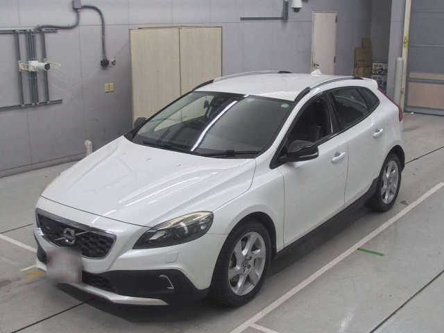 VOLVO V40 2014