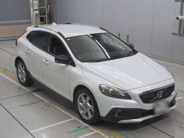 VOLVO V40 2014