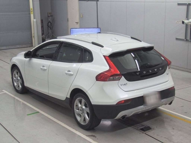 VOLVO V40 2014