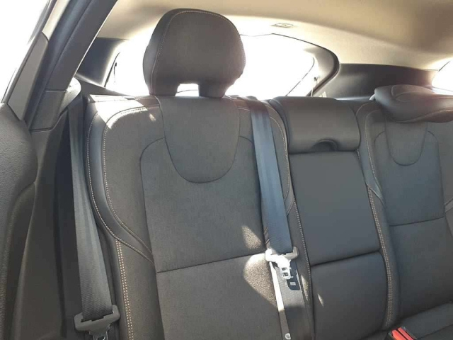 VOLVO V40 2014