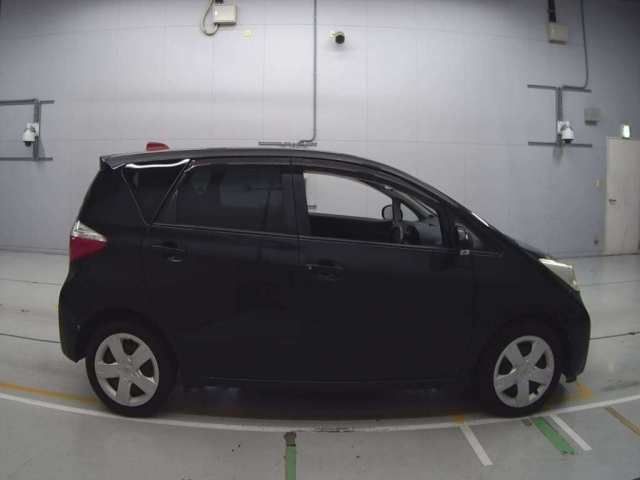 TOYOTA RACTIS 2011