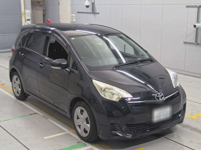 TOYOTA RACTIS 2011
