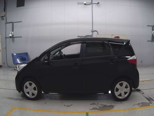 TOYOTA RACTIS 2011