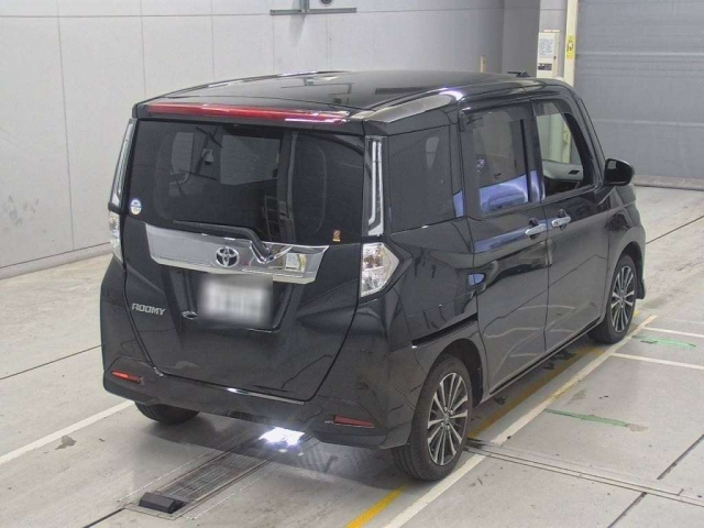 TOYOTA ROOMY 2023