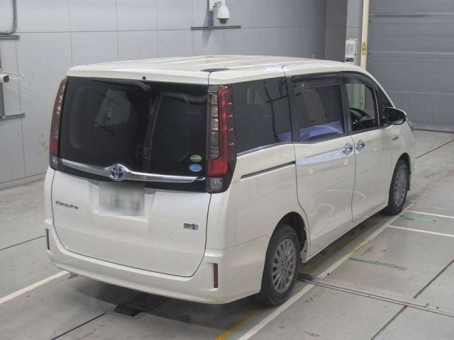 TOYOTA ESQUIRE 2015