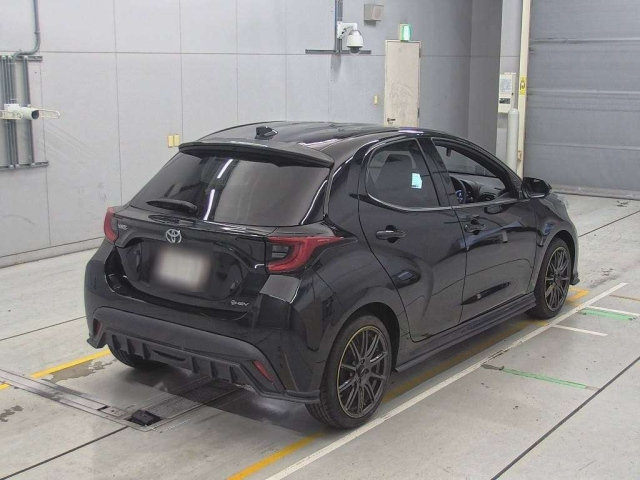 TOYOTA YARIS 2024