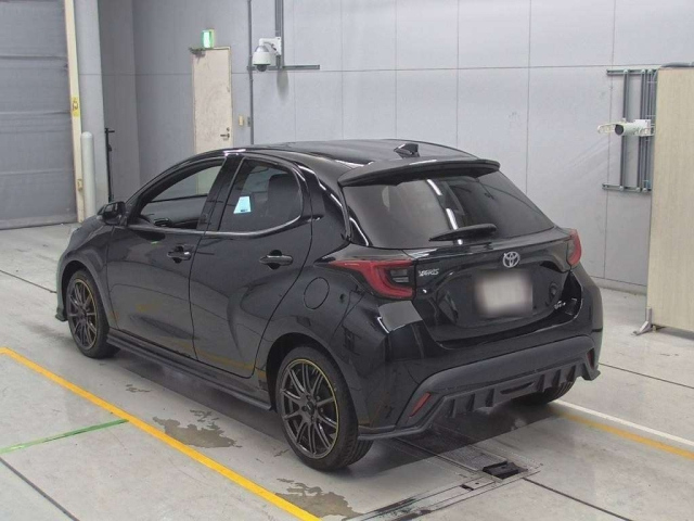 TOYOTA YARIS 2024