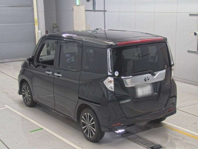 TOYOTA ROOMY 2023