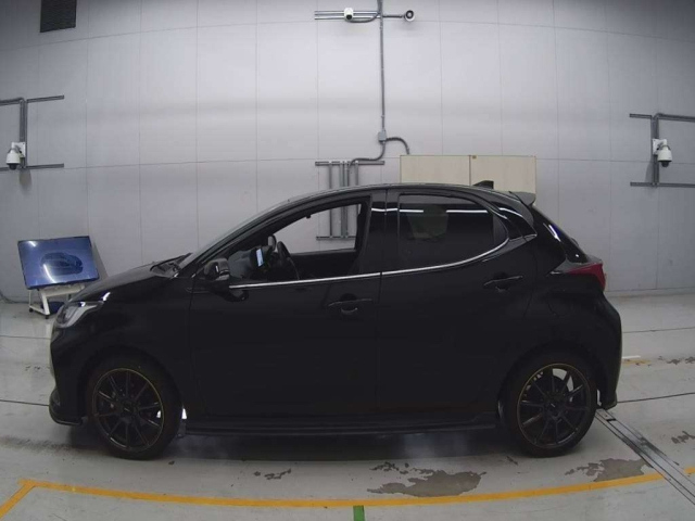 TOYOTA YARIS 2024