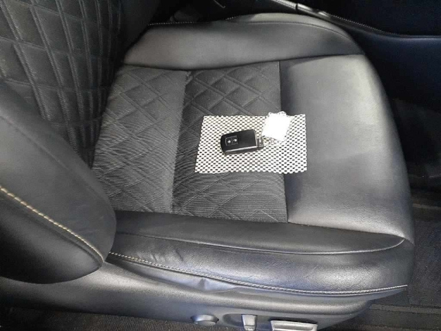 TOYOTA HARRIER 2015