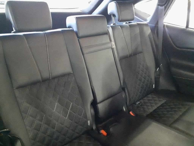 TOYOTA HARRIER 2015